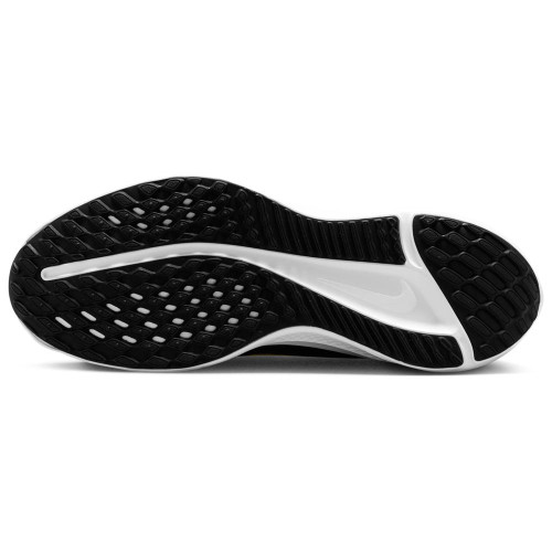 NIKE QUEST 5